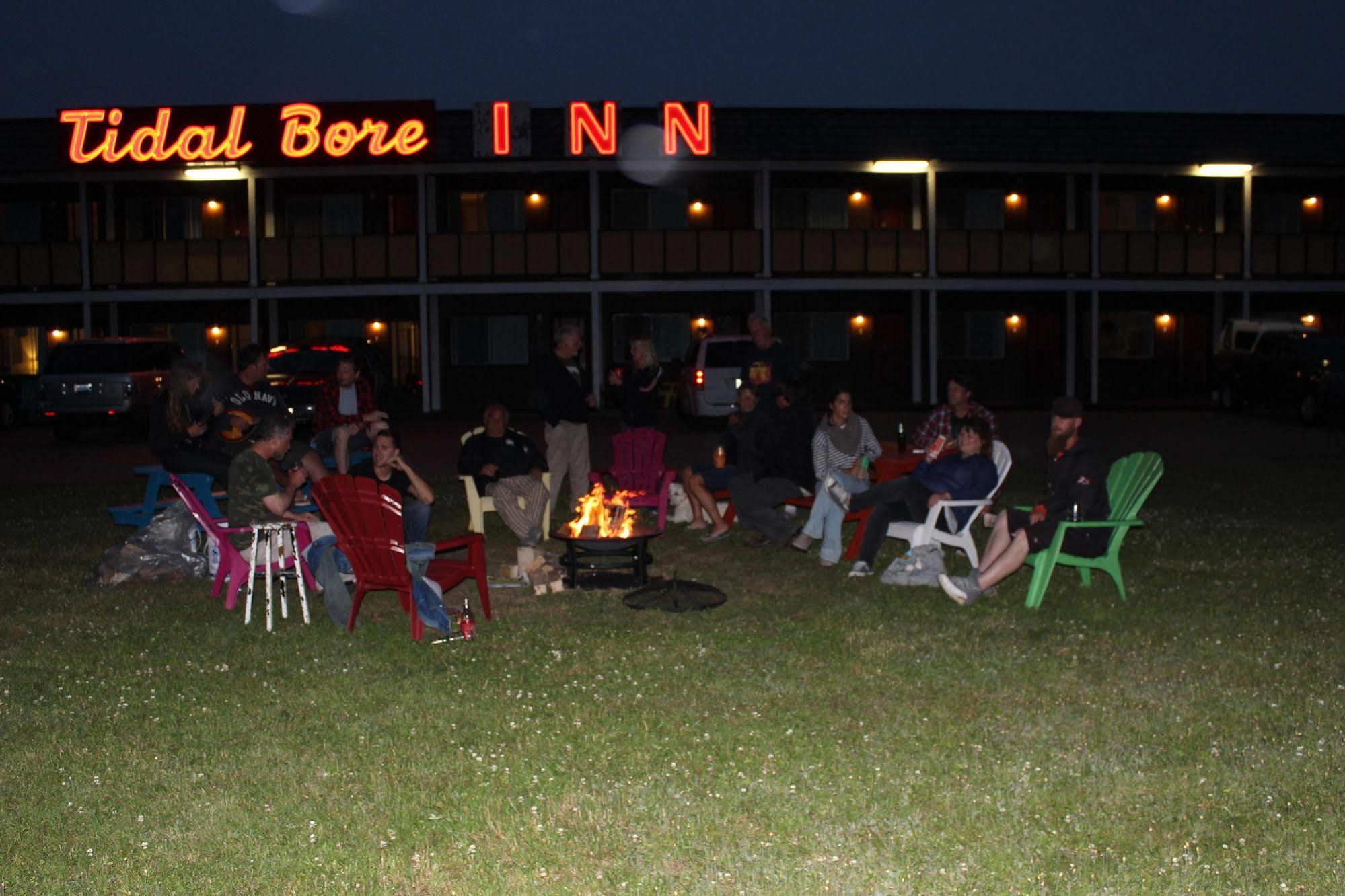 Tidal Bore Inn ทรูโร ภายนอก รูปภาพ